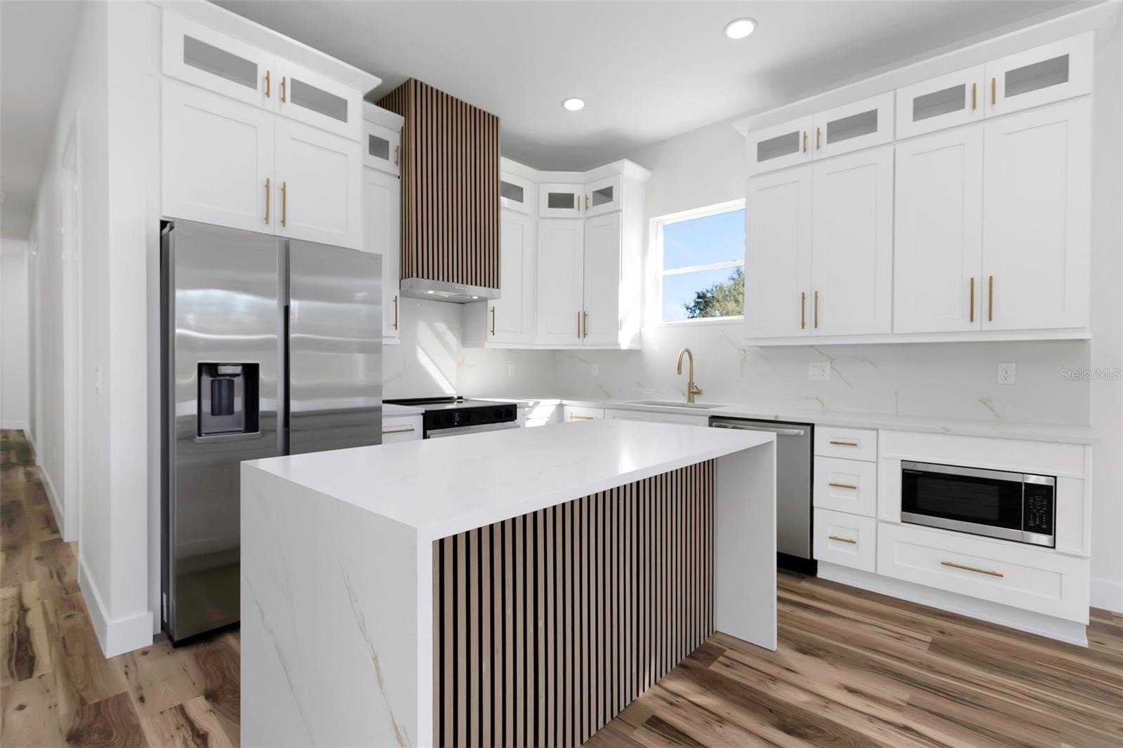 ST PETERSBURG, Florida, 33705, United States, 3 Bedrooms Bedrooms, ,2 BathroomsBathrooms,Residential,For Sale,1989946