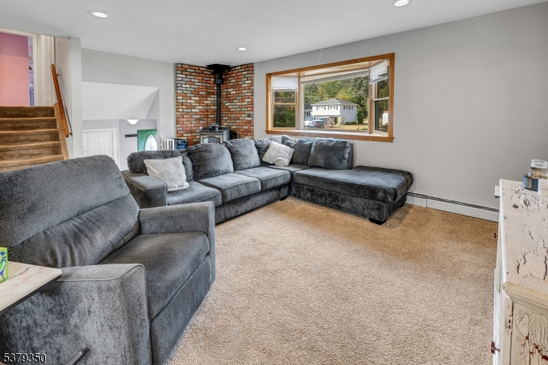 Mount Olive Twp., New Jersey, 07840, United States, 5 Bedrooms Bedrooms, ,4 BathroomsBathrooms,Residential,For Sale,2002933