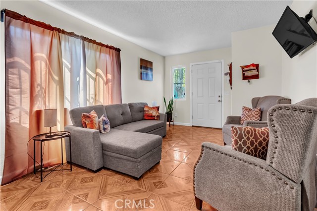 Los Angeles, California, 90059, United States, 3 Bedrooms Bedrooms, ,2 BathroomsBathrooms,Residential,For Sale,1916036