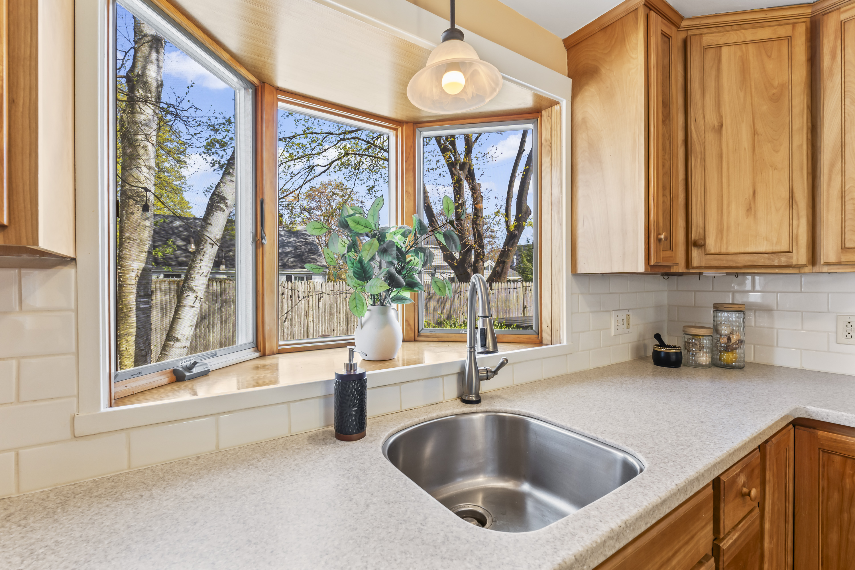 Falmouth, Maine, 04105, United States, 3 Bedrooms Bedrooms, ,2 BathroomsBathrooms,Residential,For Sale,1794593