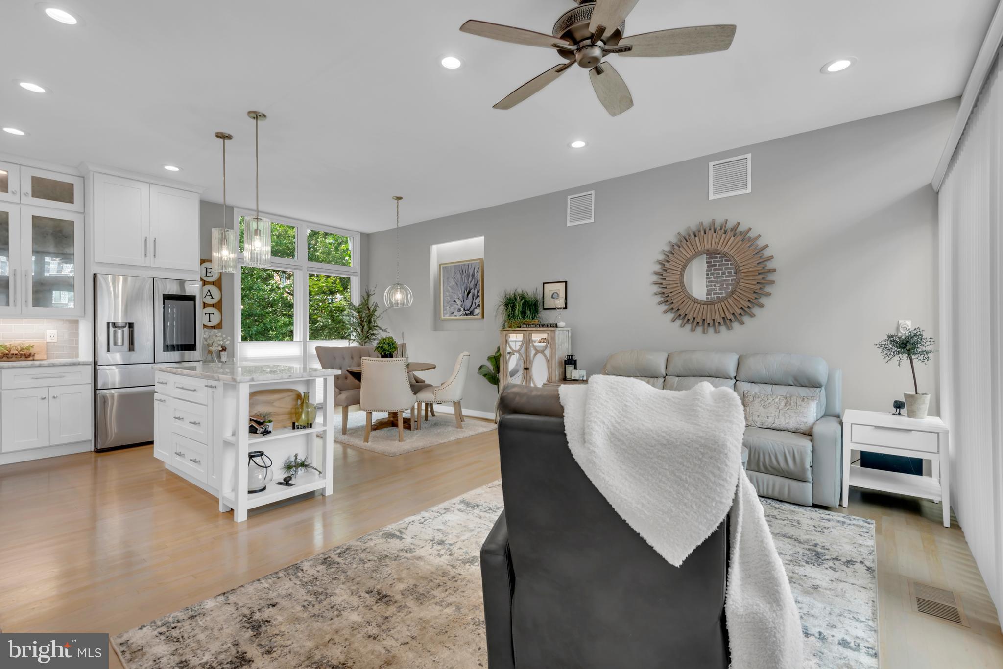 Washington, District of Columbia, 20024, United States, 3 Bedrooms Bedrooms, ,3 BathroomsBathrooms,Residential,For Sale,1943567