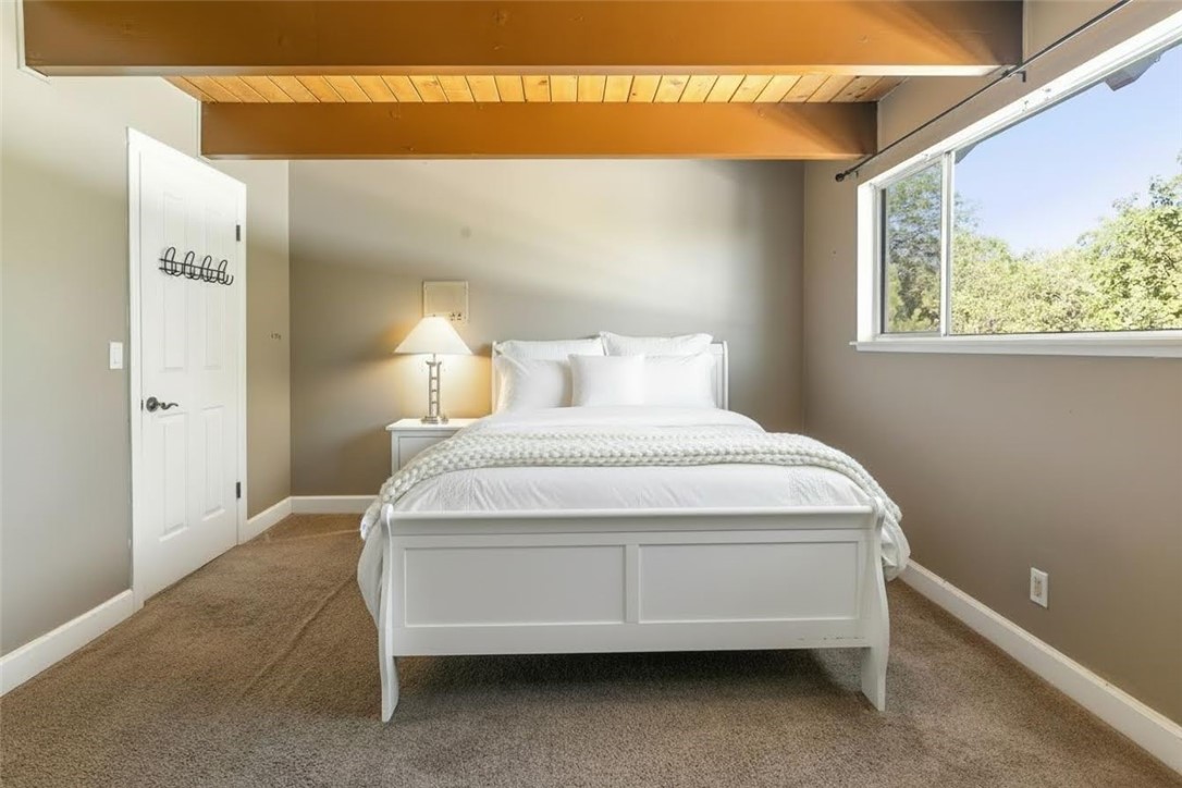 Lake Arrowhead, California, 92352, United States, 4 Bedrooms Bedrooms, ,3 BathroomsBathrooms,Residential,For Sale,2003033