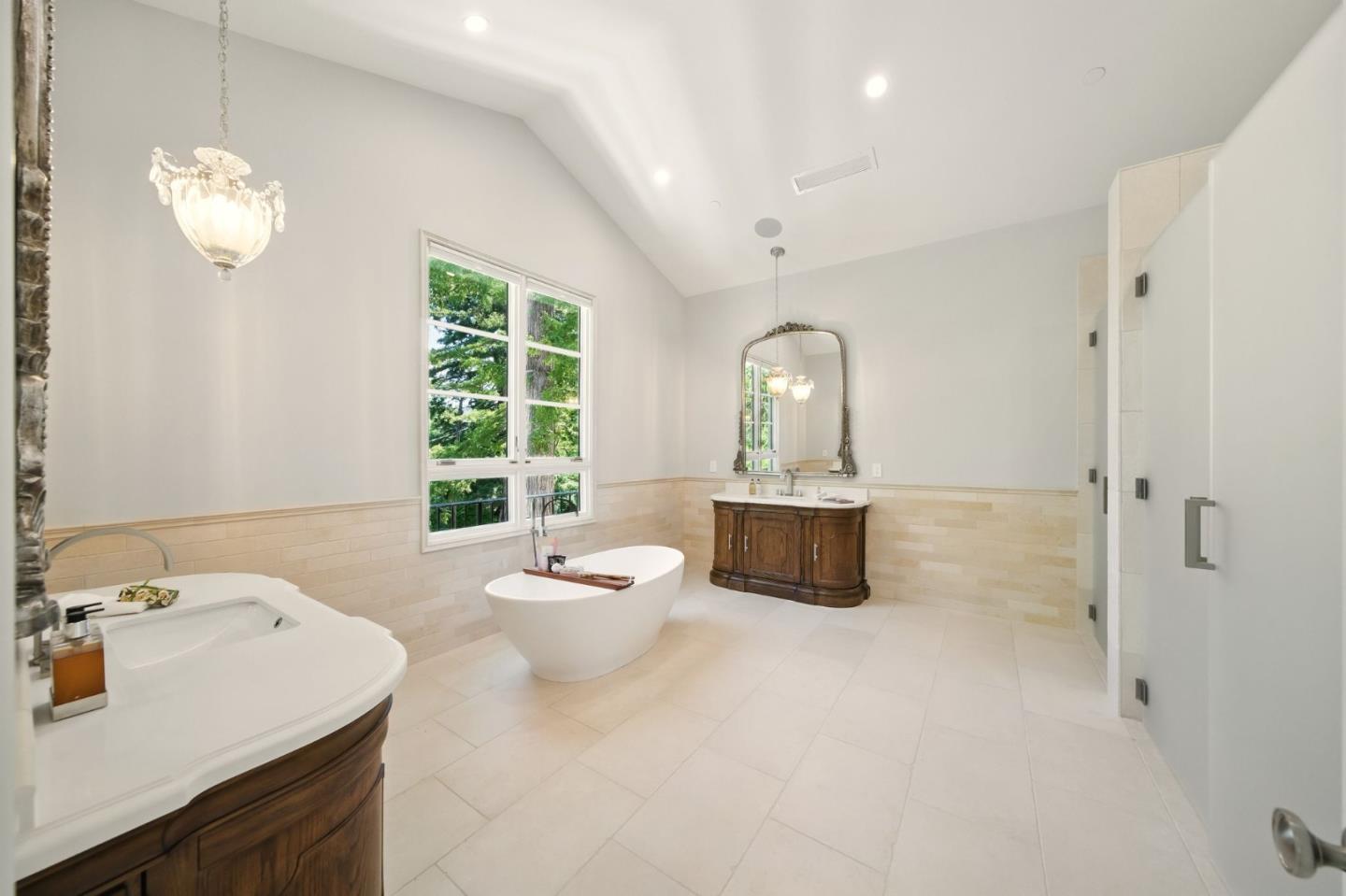 San Mateo, California, 94402, United States, 4 Bedrooms Bedrooms, ,6 BathroomsBathrooms,Residential,For Sale,1836989