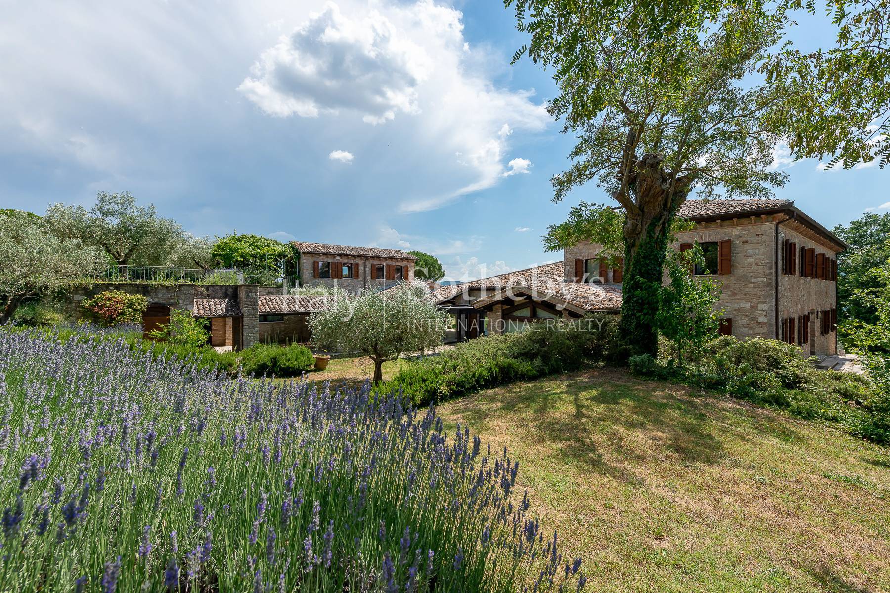  Exclusive Contemporary Estate in the Heart of Umbria - 物件實景