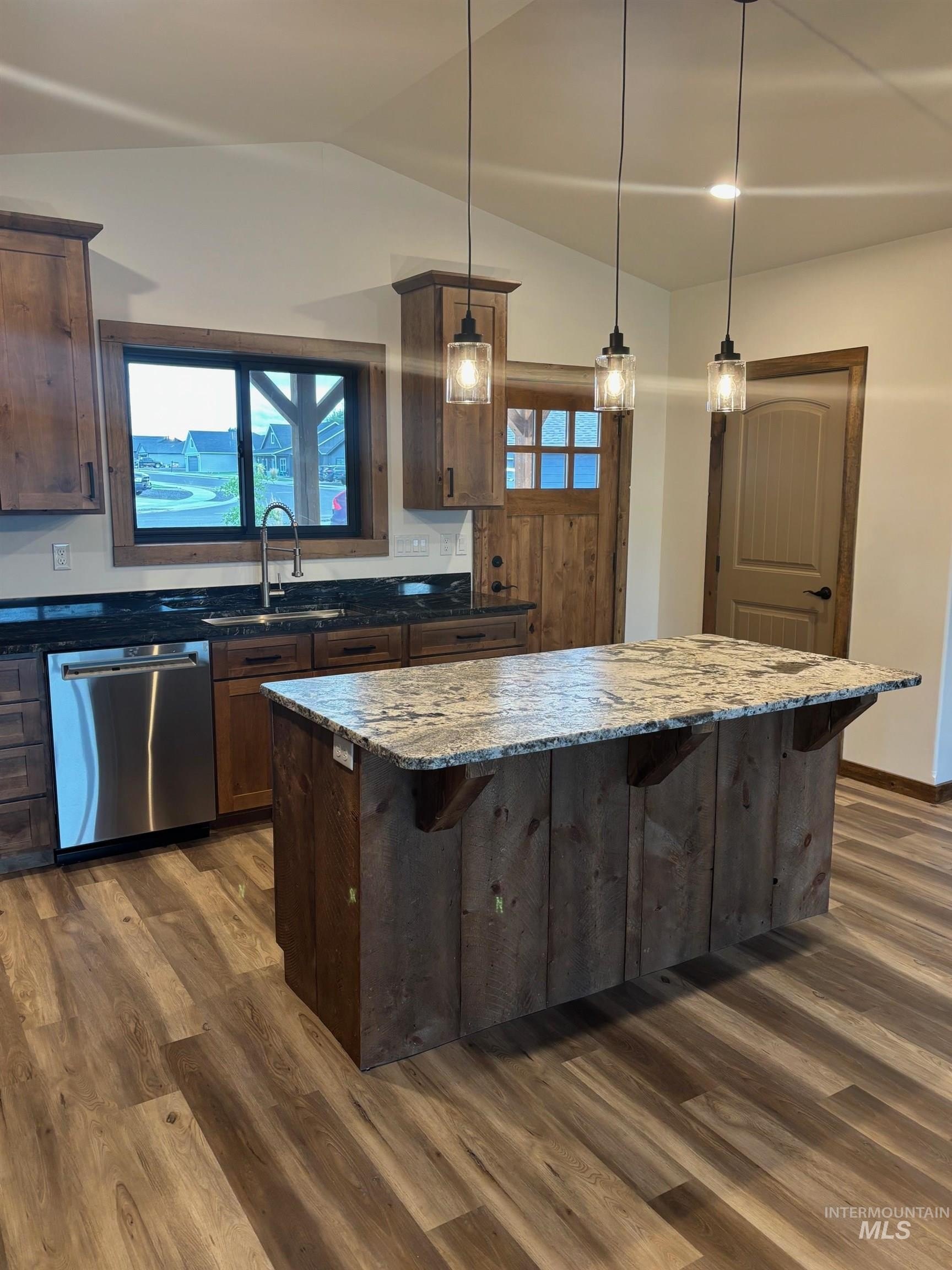 Lewiston, Idaho, 83501, United States, 3 Bedrooms Bedrooms, ,3 BathroomsBathrooms,Residential,For Sale,1980195