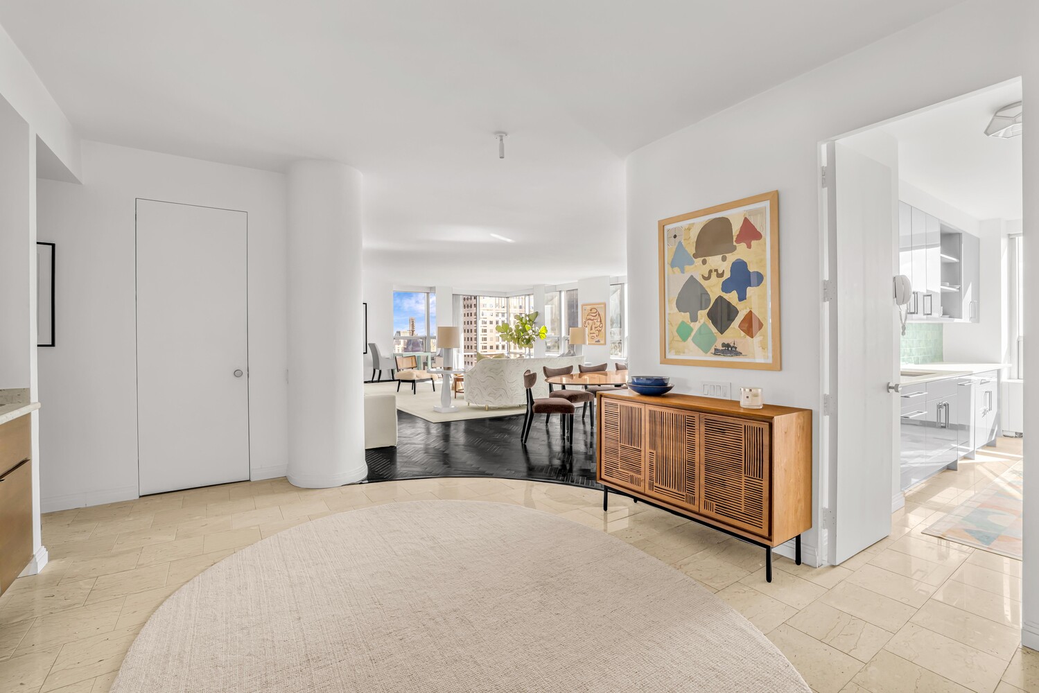 New York City, New York, 10019, United States, 3 Bedrooms Bedrooms, ,4 BathroomsBathrooms,Residential,For Sale,2000740