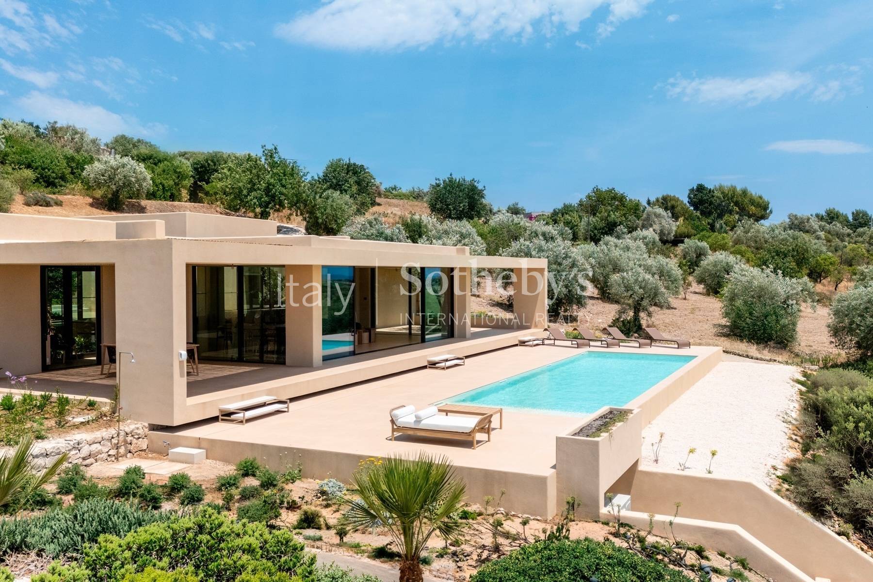  Designer villa with pool in the Noto countryside - 物件實景