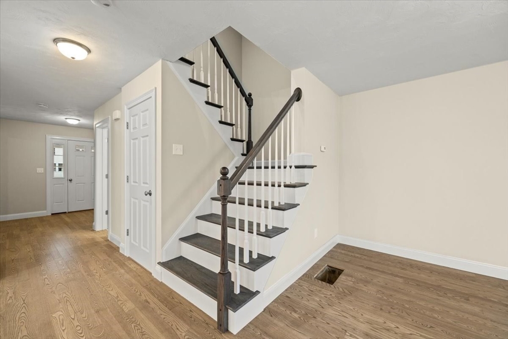 Brockton, Massachusetts, 02301, United States, 4 Bedrooms Bedrooms, ,3 BathroomsBathrooms,Residential,For Sale,1846360