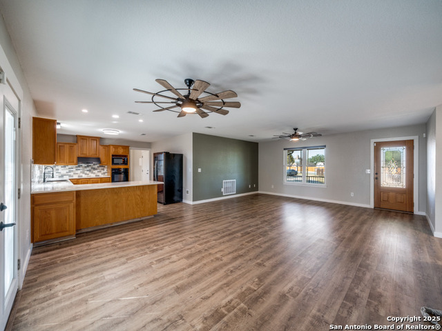 New Braunfels, Texas, 78130, United States, 2 Bedrooms Bedrooms, ,2 BathroomsBathrooms,Residential,For Sale,1989490