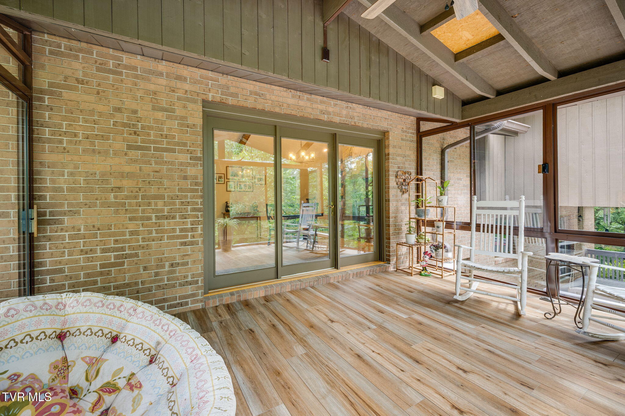 Kingsport, Tennessee, 37663, United States, 5 Bedrooms Bedrooms, ,3 BathroomsBathrooms,Residential,For Sale,1878184