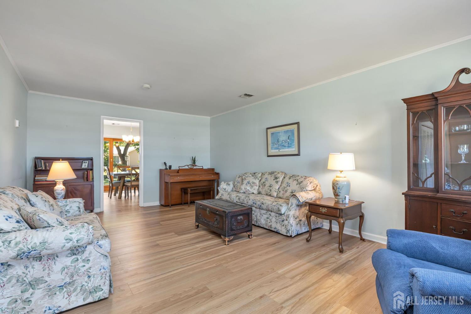 South Brunswick, New Jersey, 08824, United States, 3 Bedrooms Bedrooms, ,2 BathroomsBathrooms,Residential,For Sale,1941671