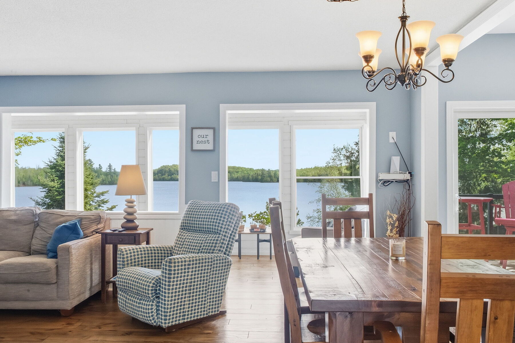  Family Home on Lake Cecebe - 物件實景