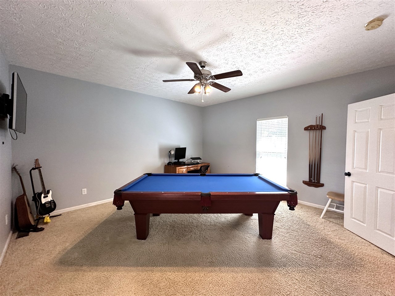 Bowling Green, Kentucky, 42104, United States, 5 Bedrooms Bedrooms, ,3 BathroomsBathrooms,Residential,For Sale,1907465