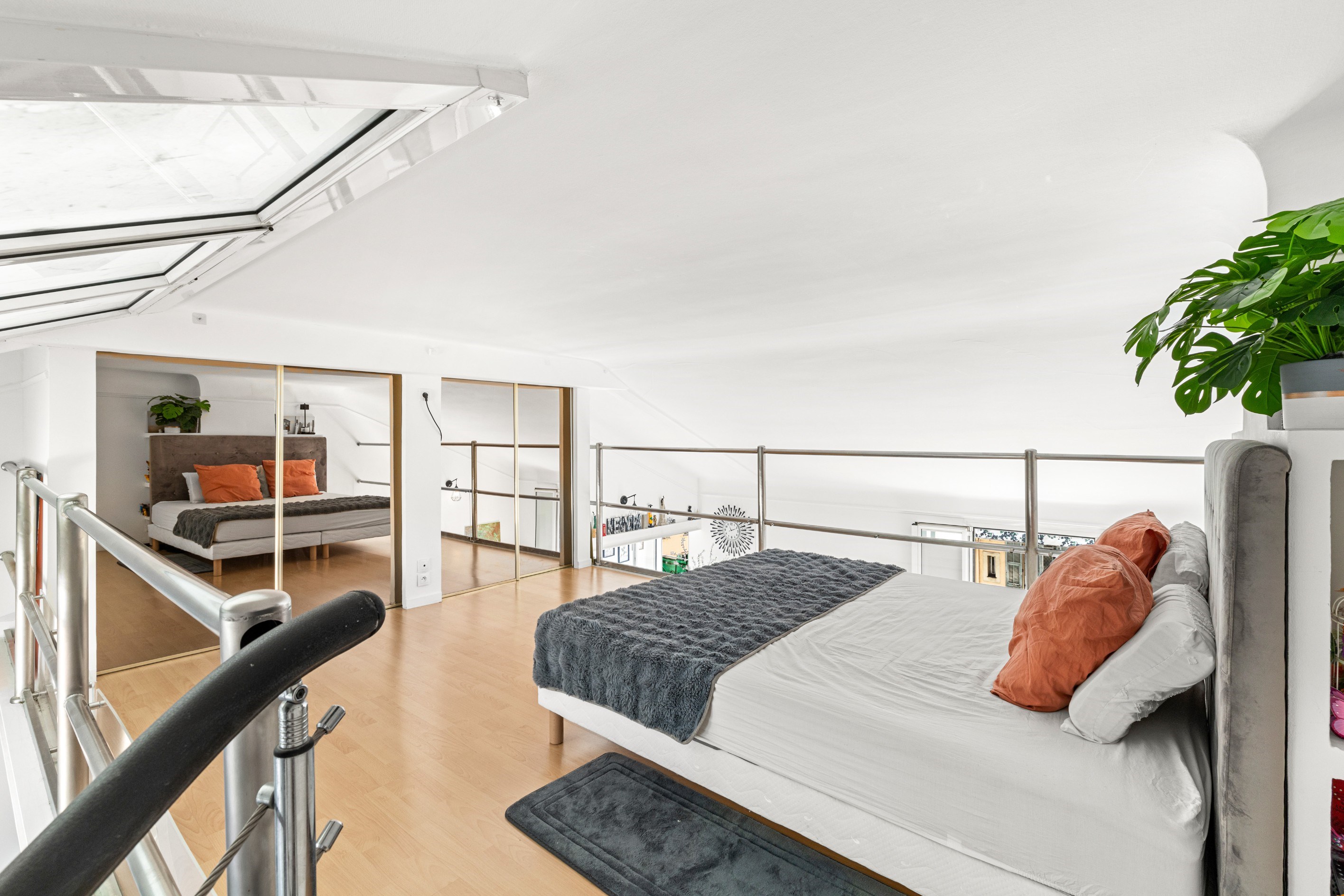  Notre-Dame – Characterful Loft with mezzanine and open city views - 物件實景