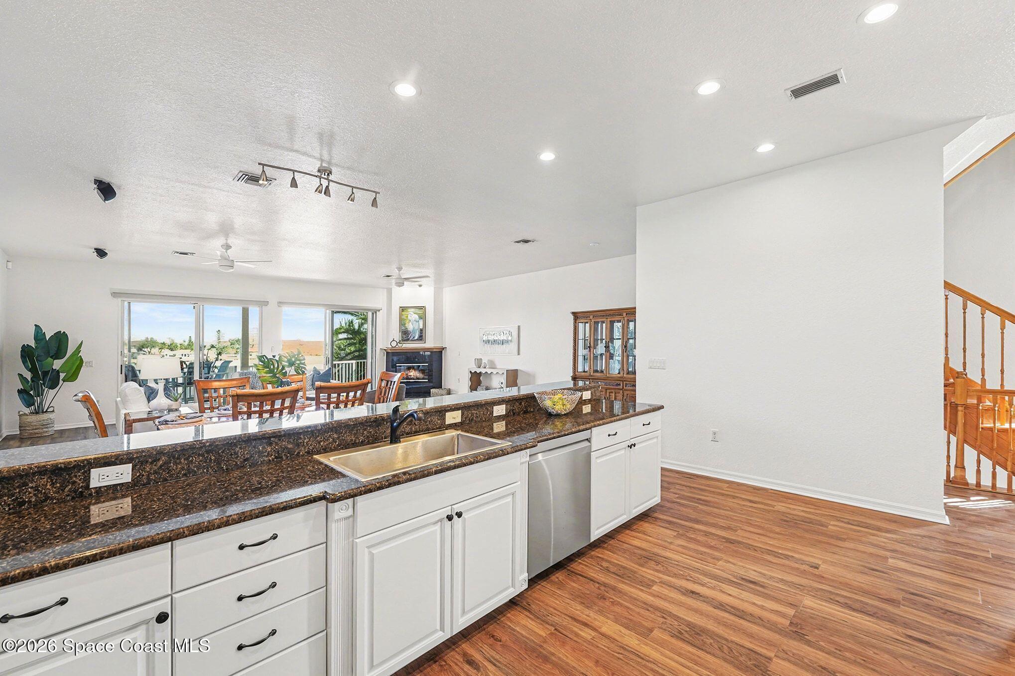 Madeira Beach, Florida, 33708, United States, 3 Bedrooms Bedrooms, ,4 BathroomsBathrooms,Residential,For Sale,2012530