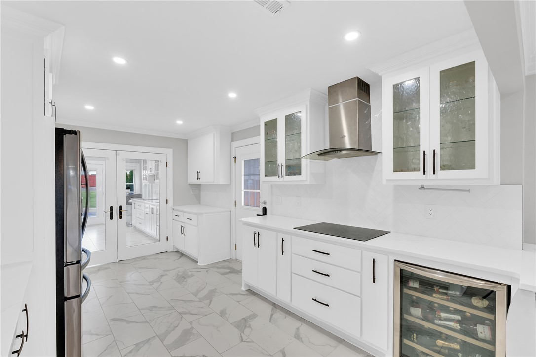 Greenville, South Carolina, 29607, United States, 5 Bedrooms Bedrooms, ,4 BathroomsBathrooms,Residential,For Sale,1947987