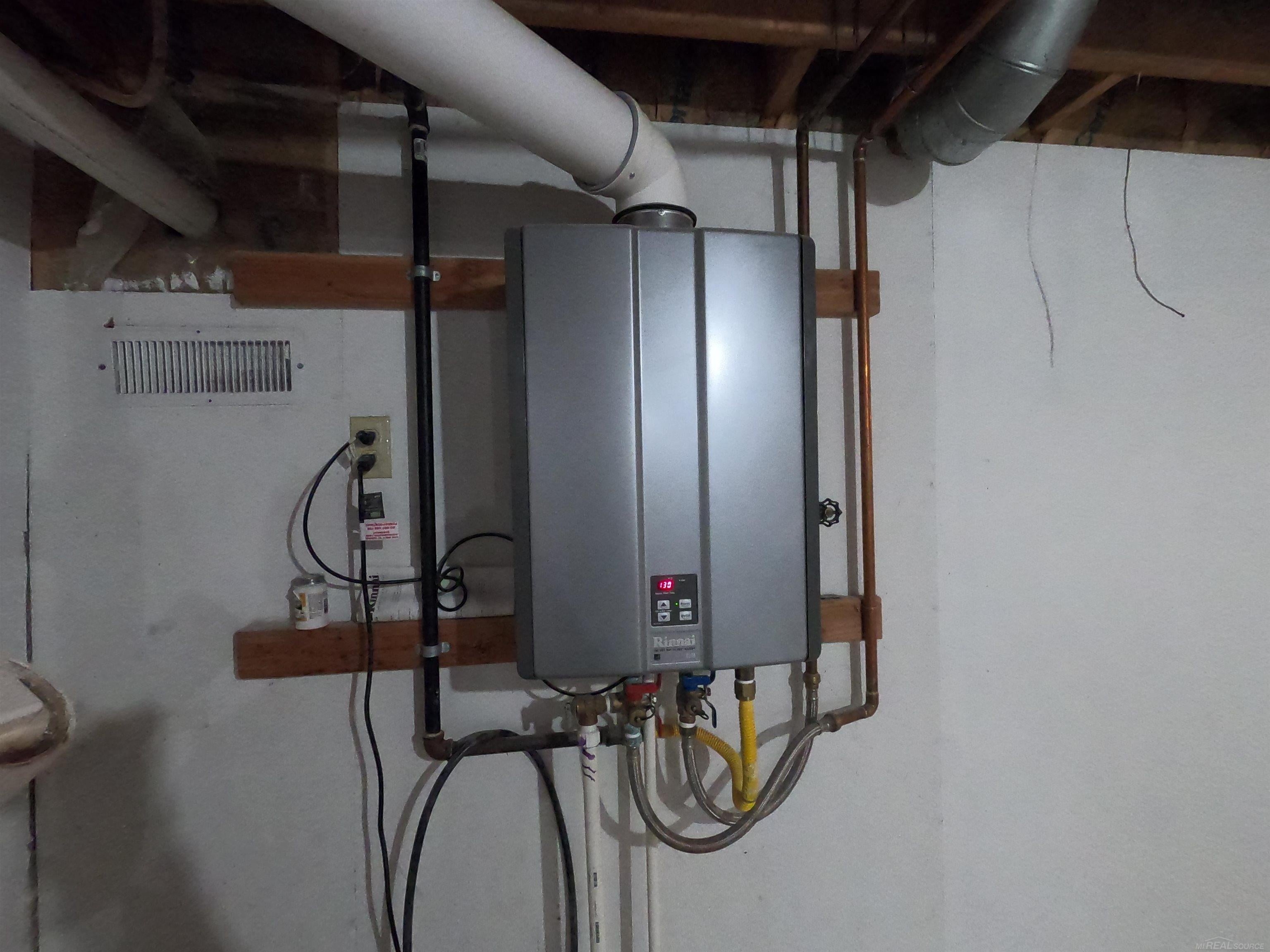 Armada, Michigan, 48005, United States, 4 Bedrooms Bedrooms, ,3 BathroomsBathrooms,Residential,For Sale,1994252