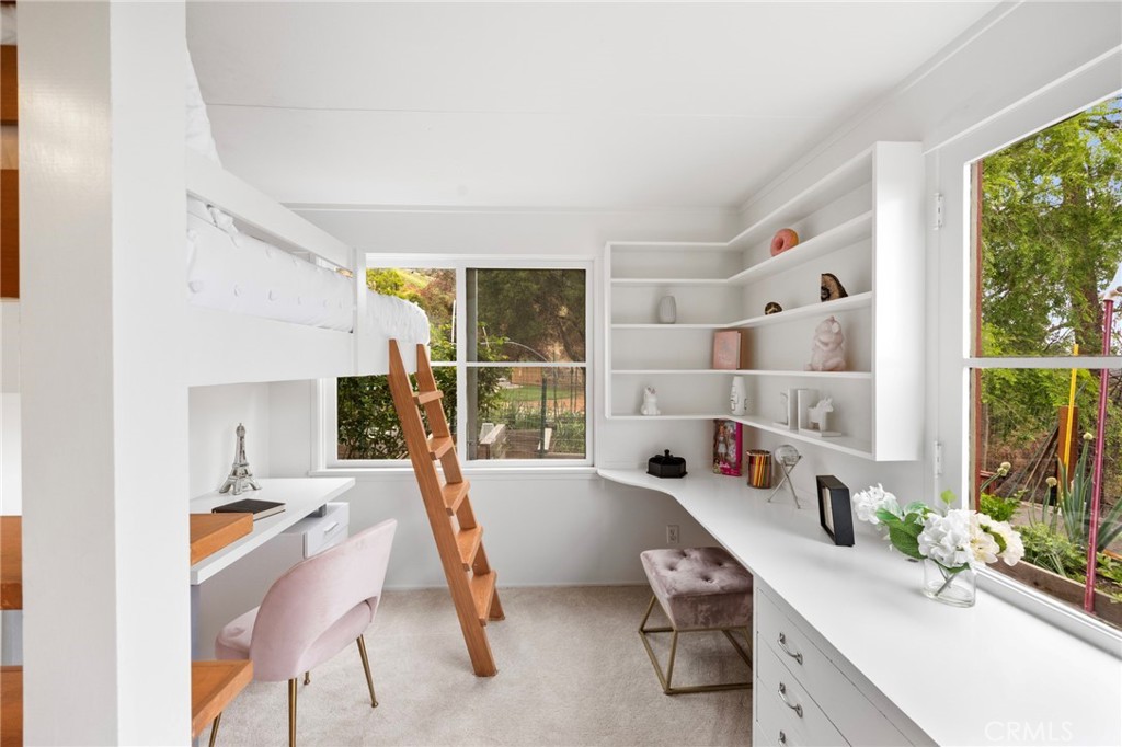 Sierra Madre, California, 91024, United States, 5 Bedrooms Bedrooms, ,2 BathroomsBathrooms,Residential,For Sale,1777104