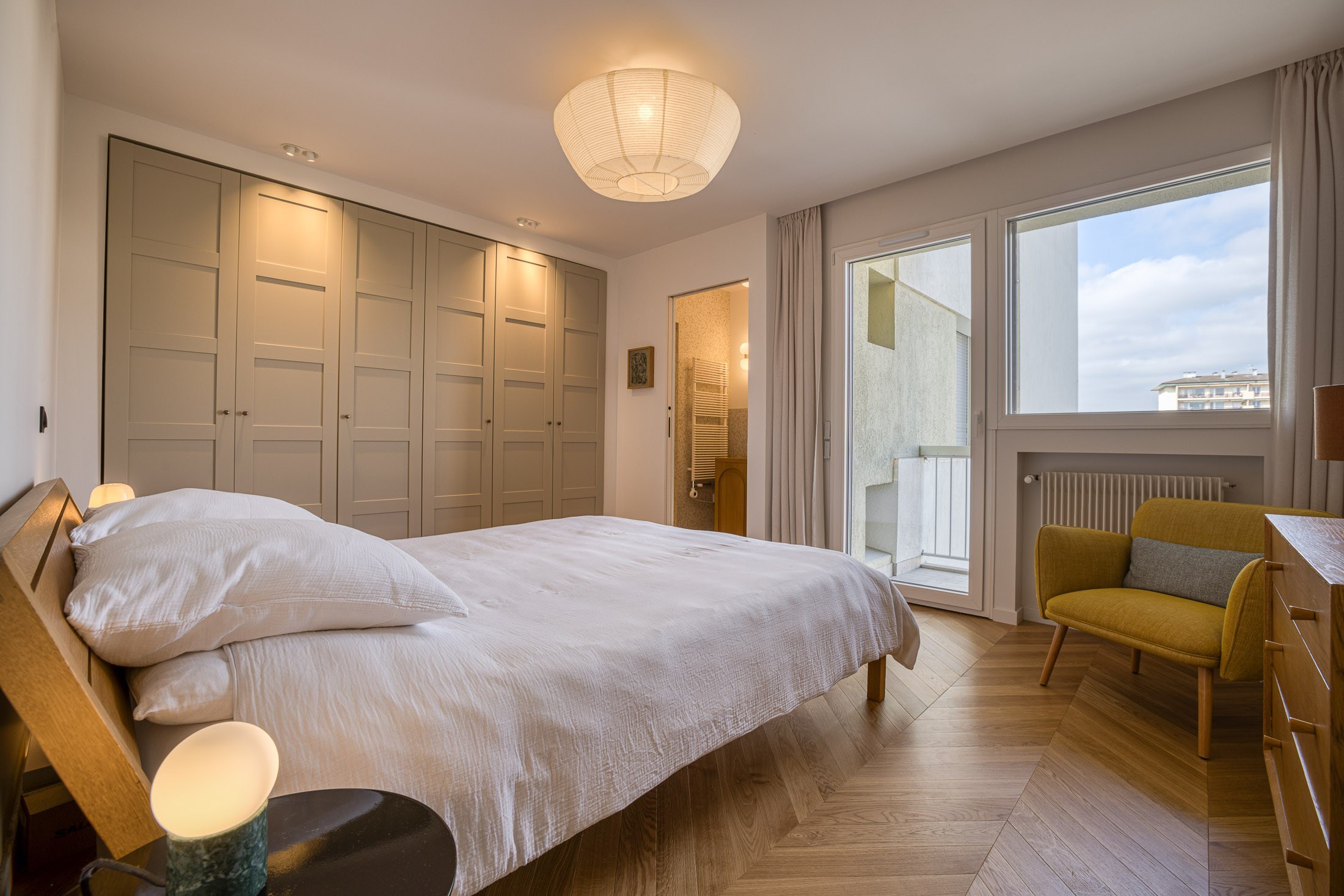  Between the Lake and the City Center – Elegant Designer Apartment - 物件實景