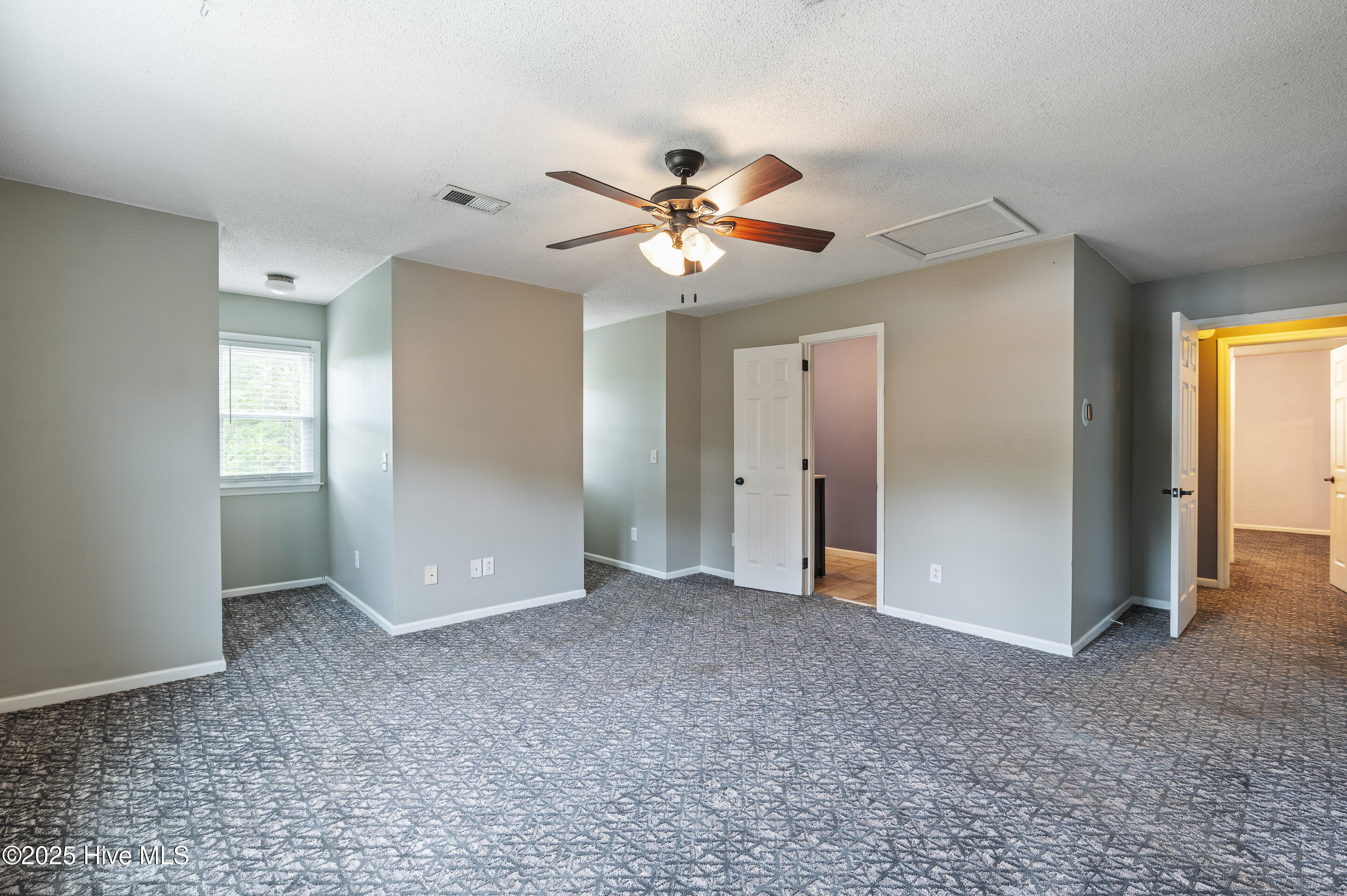 Southport, North Carolina, 28461, United States, 3 Bedrooms Bedrooms, ,4 BathroomsBathrooms,Residential,For Sale,1895633