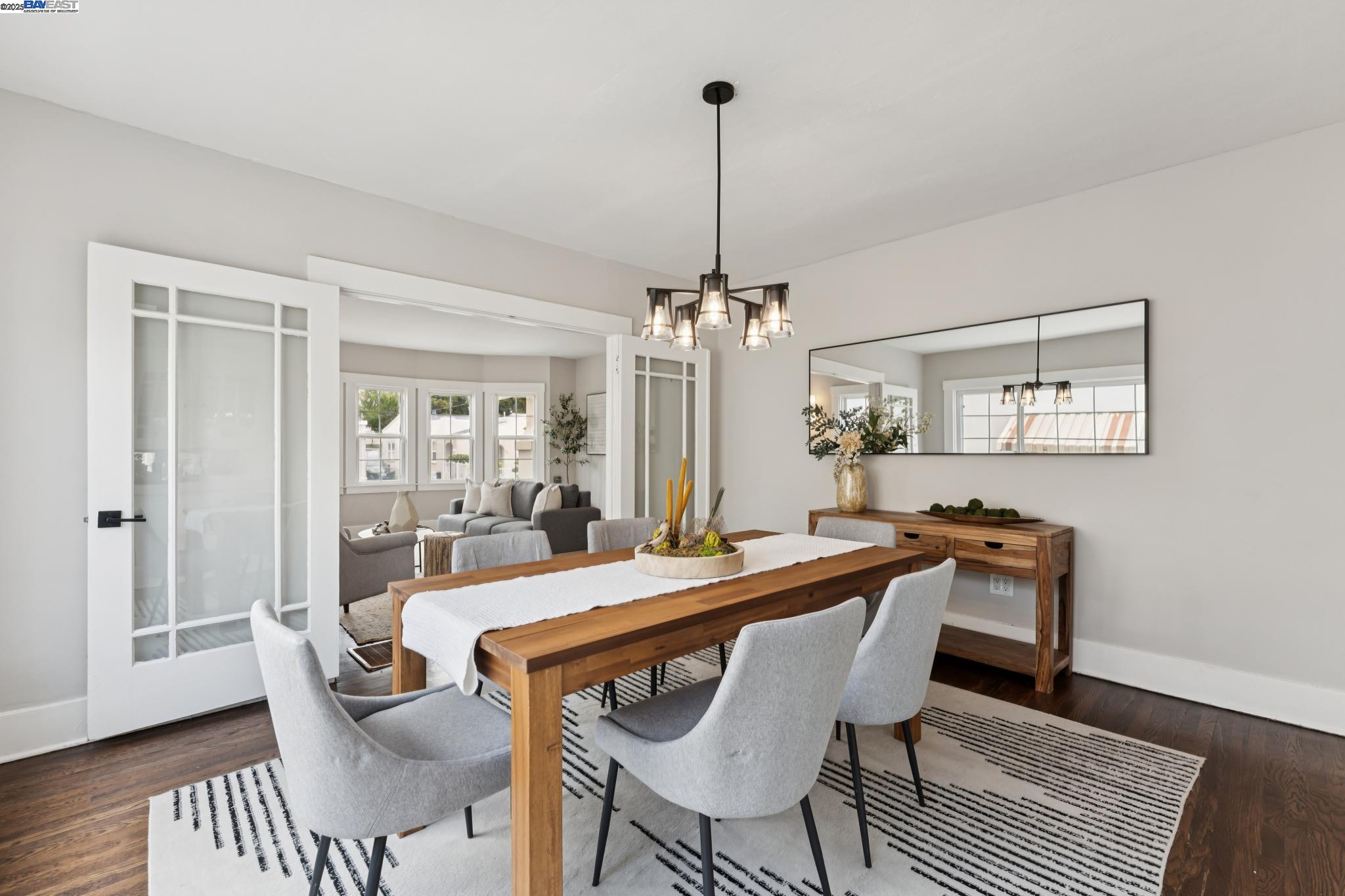 Oakland, California, 94605, United States, 2 Bedrooms Bedrooms, ,1 BathroomBathrooms,Residential,For Sale,1901518