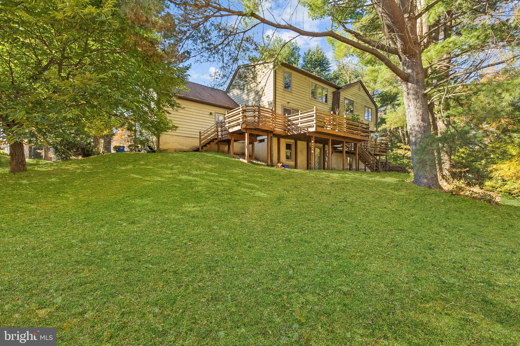 Oakton, Virginia, 22124, United States, 4 Bedrooms Bedrooms, ,3 BathroomsBathrooms,Residential,For Sale,2001478