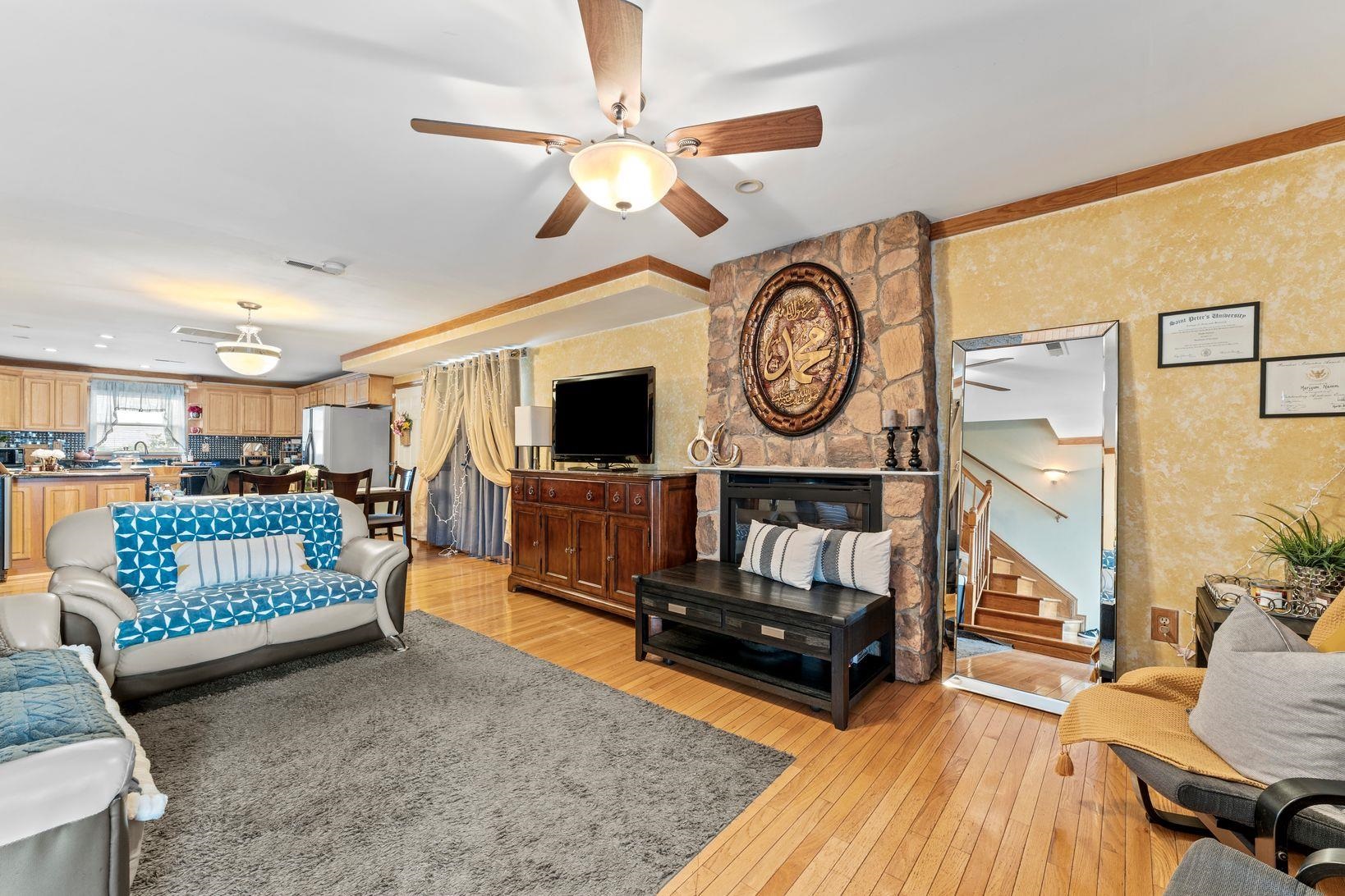 North Bergen, New Jersey, 07047, United States, 5 Bedrooms Bedrooms, ,5 BathroomsBathrooms,Residential,For Sale,2000699