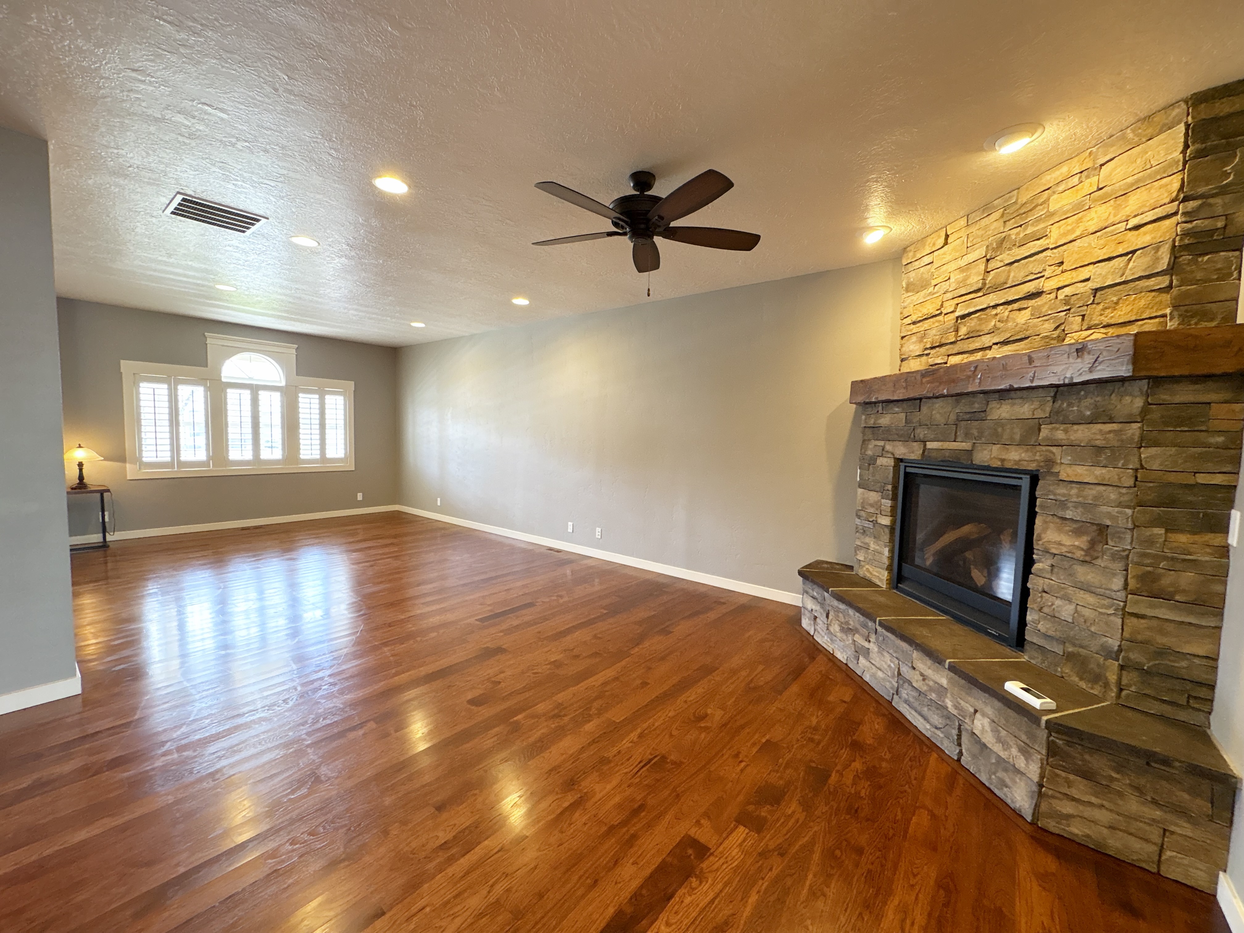 Mountain Home, Idaho, 83647, United States, 4 Bedrooms Bedrooms, ,2 BathroomsBathrooms,Residential,For Sale,1814352