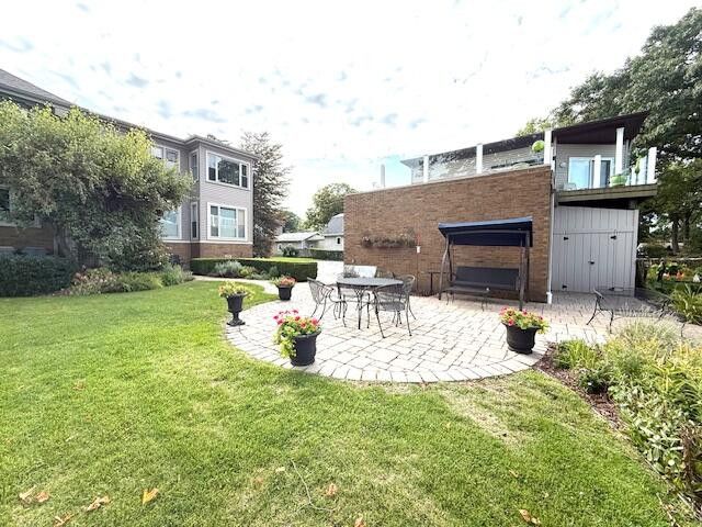 St. Joseph, Michigan, 49085, United States, 2 Bedrooms Bedrooms, ,4 BathroomsBathrooms,Residential,For Sale,1949511