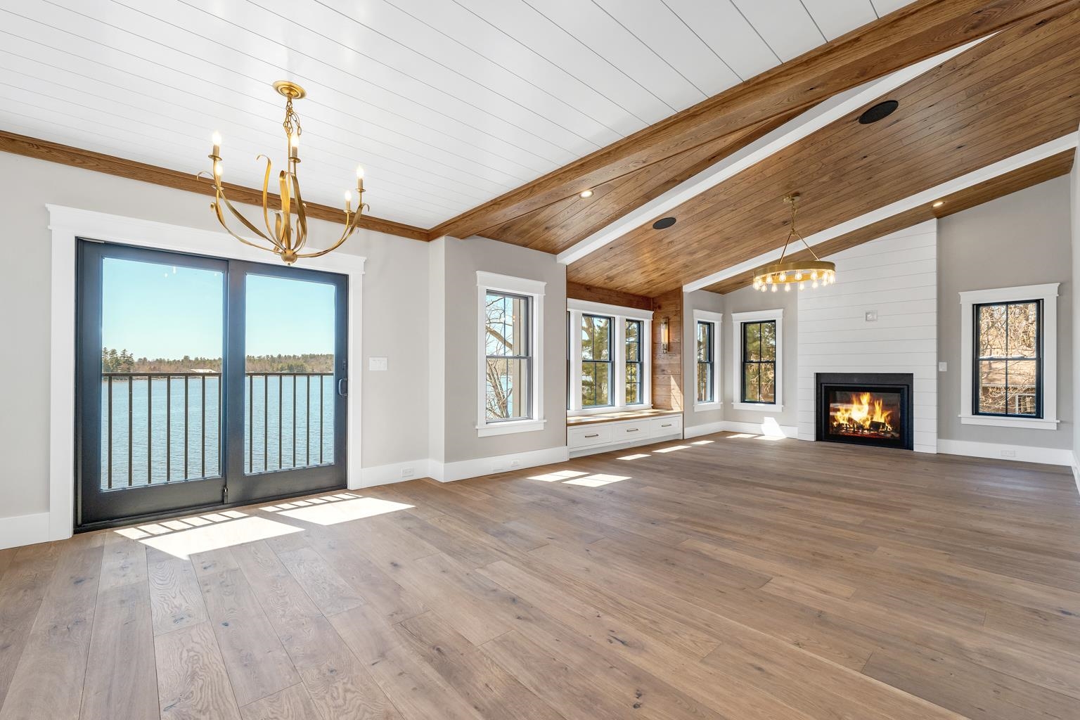 Gilford, New Hampshire, 03249, United States, 5 Bedrooms Bedrooms, ,6 BathroomsBathrooms,Residential,For Sale,1794777