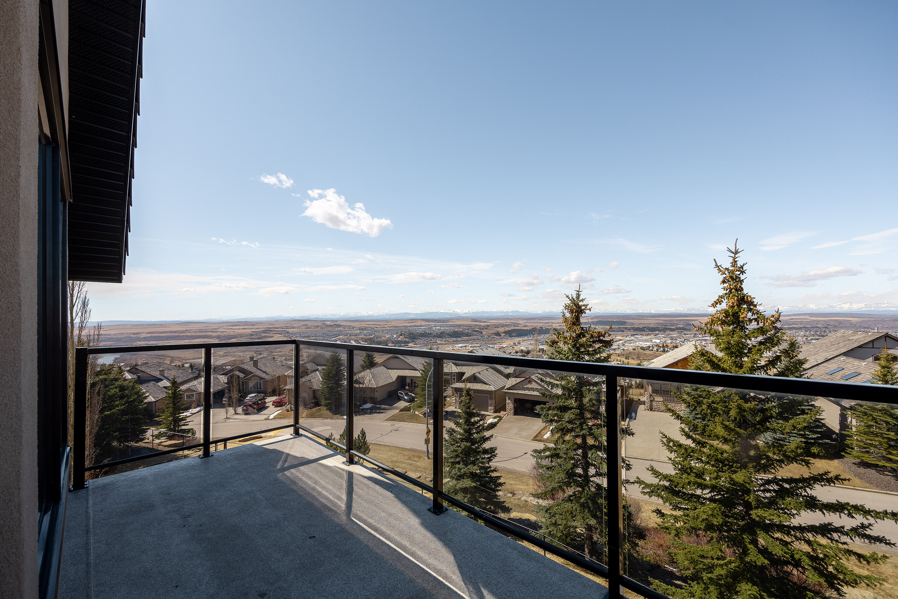  Elevated Mountain View Living - 物件實景