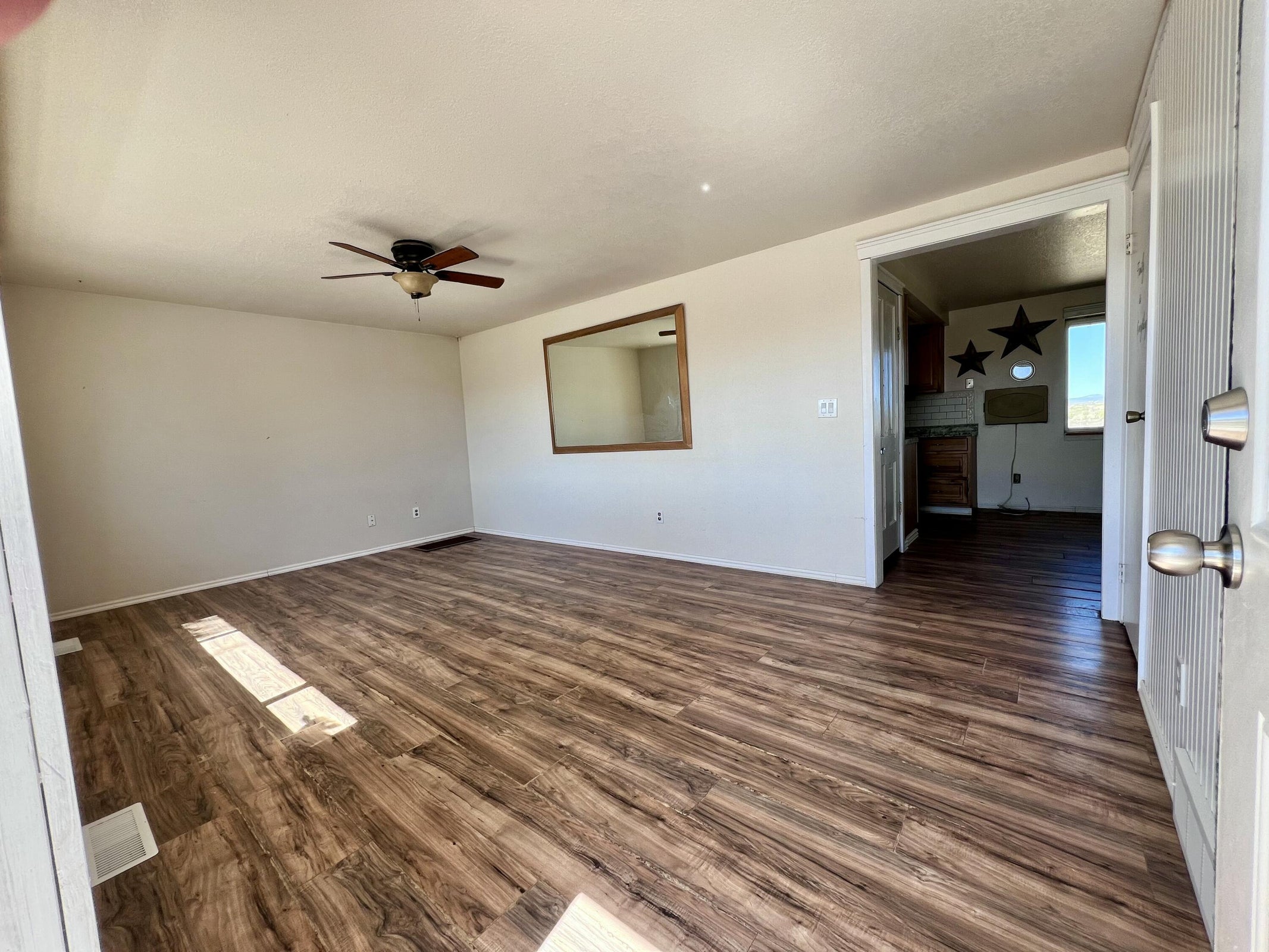 Greenville, Utah, 84731, United States, 5 Bedrooms Bedrooms, ,2 BathroomsBathrooms,Residential,For Sale,1978294