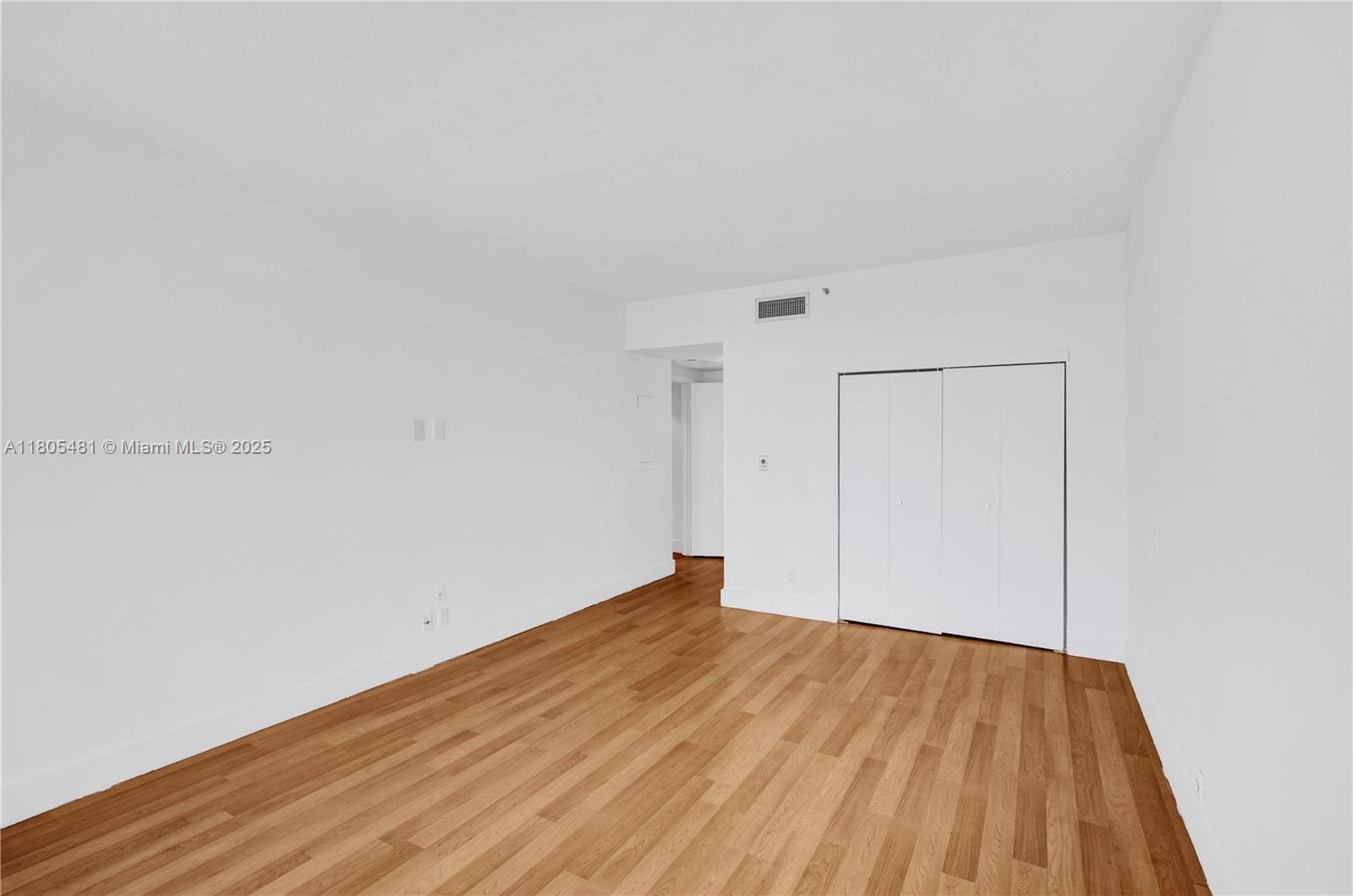 Aventura, Florida, 33180, United States, 2 Bedrooms Bedrooms, ,2 BathroomsBathrooms,Residential,For Sale,1827692