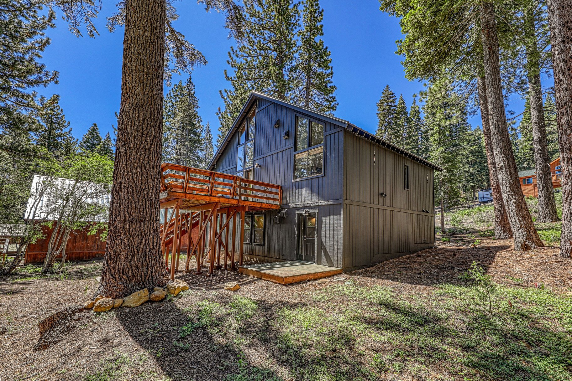  DESIRABLE TAHOE DONNER LOCATION - 物件實景