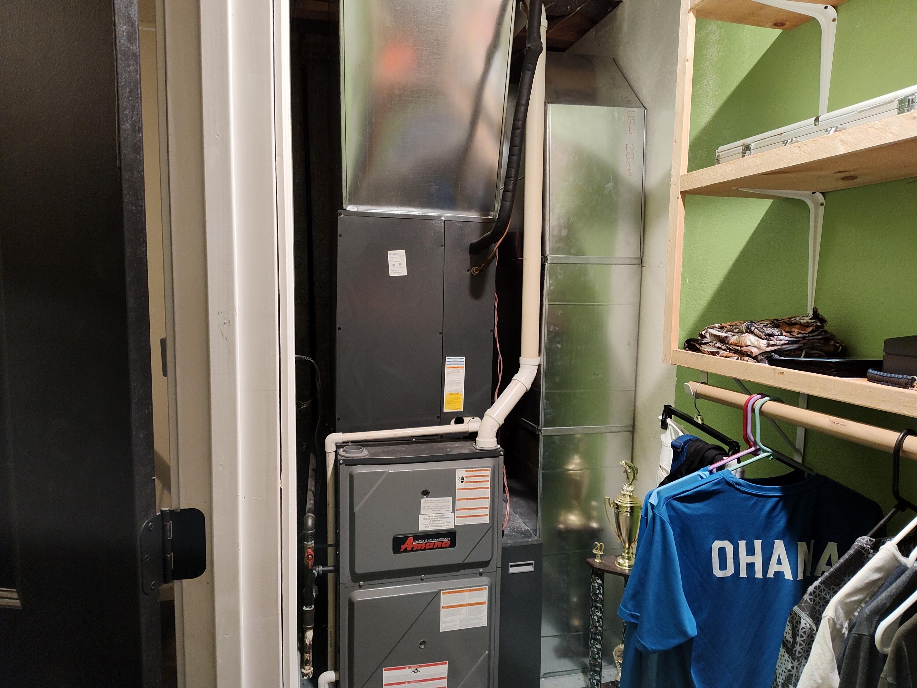 Bolivar, Missouri, 65613, United States, 2 Bedrooms Bedrooms, ,3 BathroomsBathrooms,Residential,For Sale,1975211