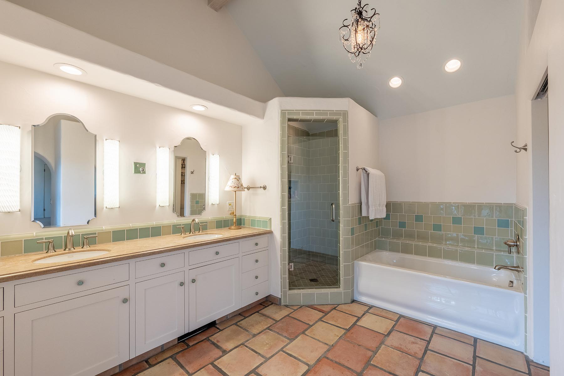  25987 Rio Vista Drive, Carmel - 物件實景