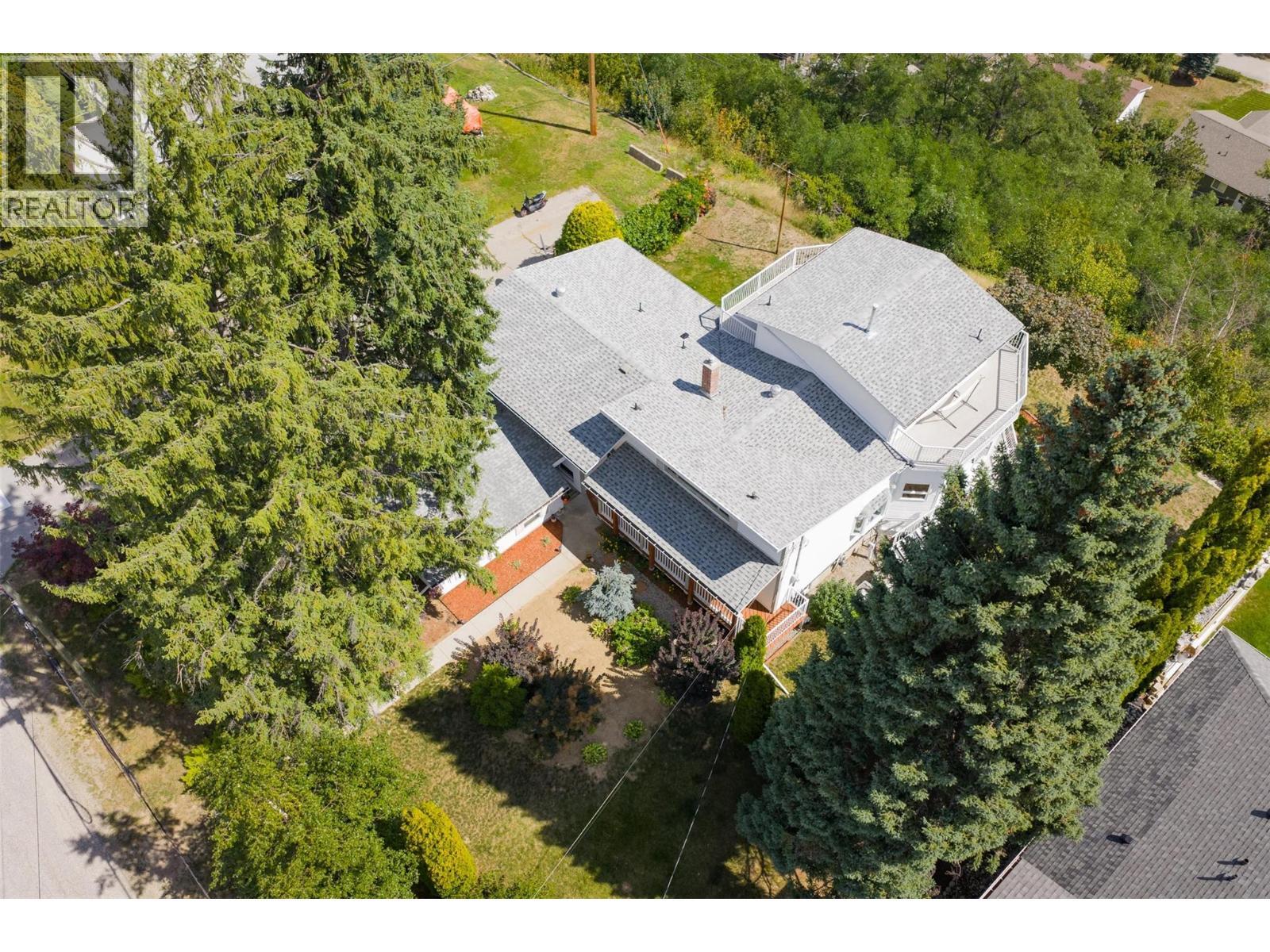CASTLEGAR, British Columbia, V1N 2S5, CA, 5 Bedrooms Bedrooms, ,3 BathroomsBathrooms,Residential,For Sale,1918306