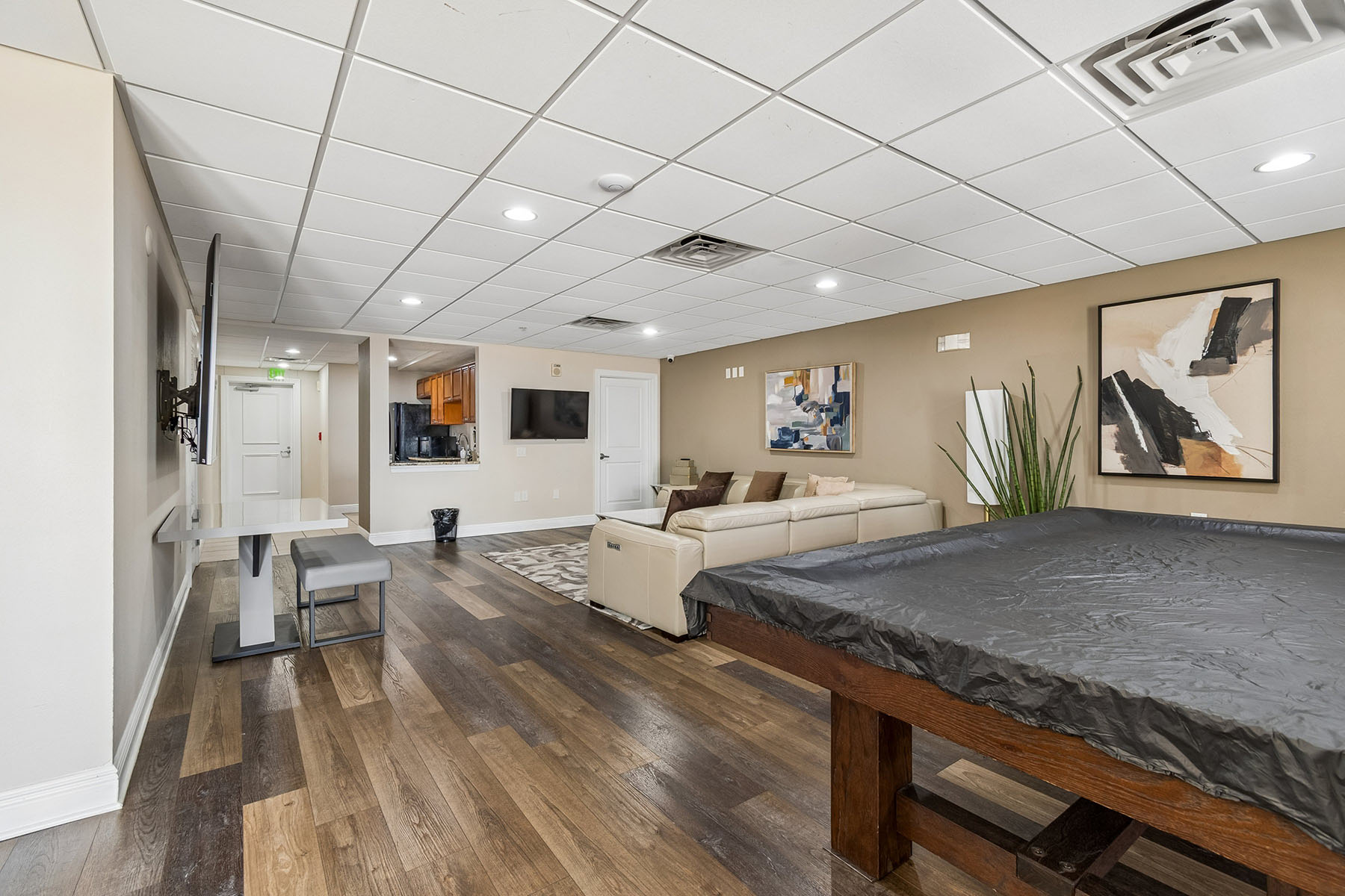  STATION SQUARE CONDO - 物件實景