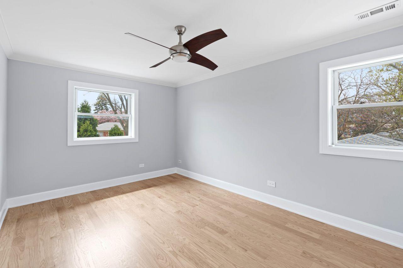 Des Plaines, Illinois, 60016, United States, 4 Bedrooms Bedrooms, ,2 BathroomsBathrooms,Residential,For Sale,1826836