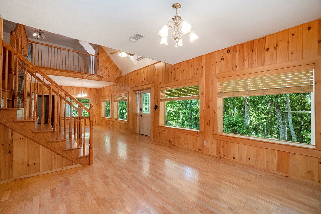 Blairsville, Georgia, 30512, United States, 4 Bedrooms Bedrooms, ,3 BathroomsBathrooms,Residential,For Sale,1858938
