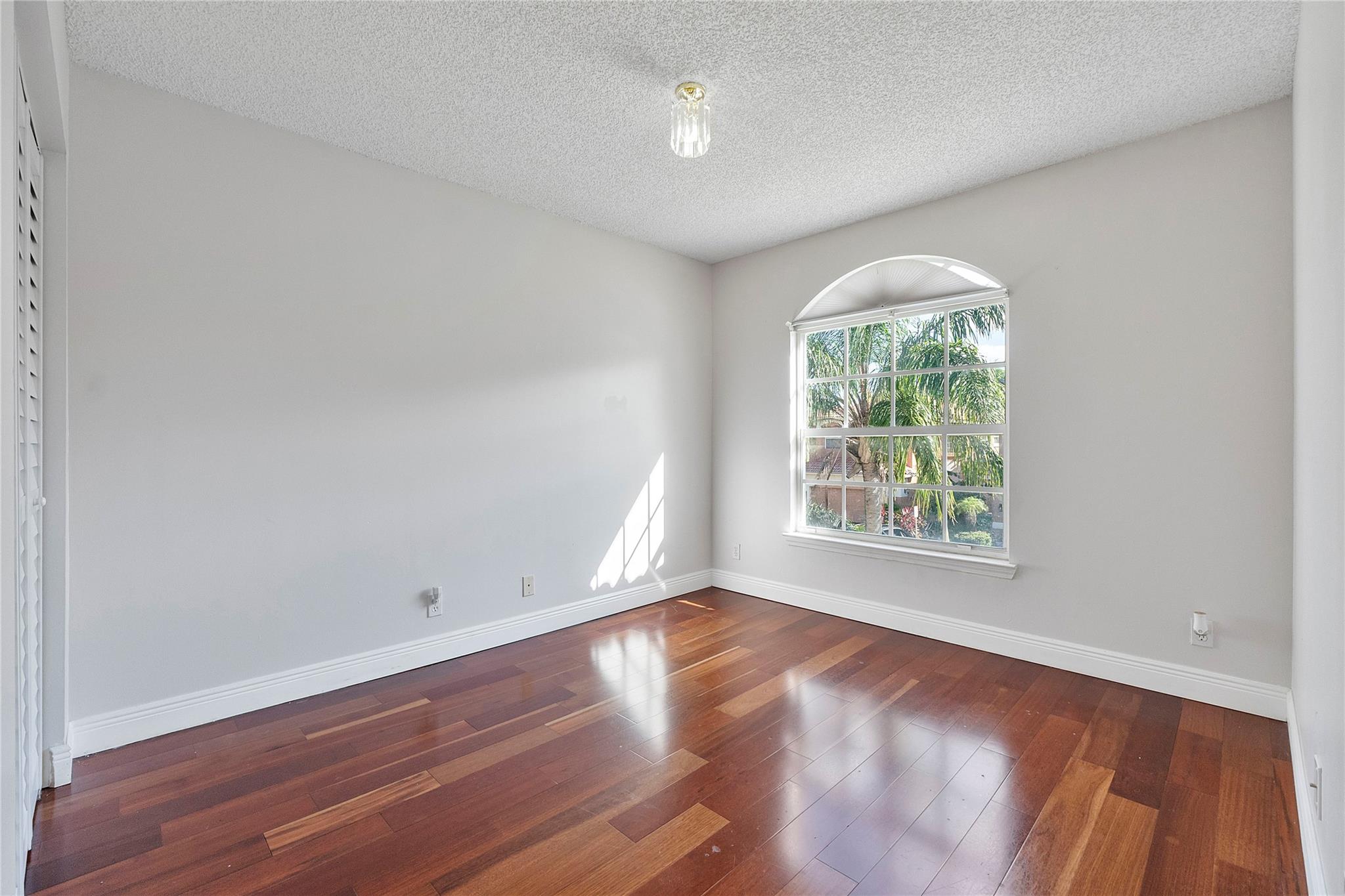 Coral Springs, Florida, 33071, United States, 3 Bedrooms Bedrooms, ,3 BathroomsBathrooms,Residential,For Sale,1977675