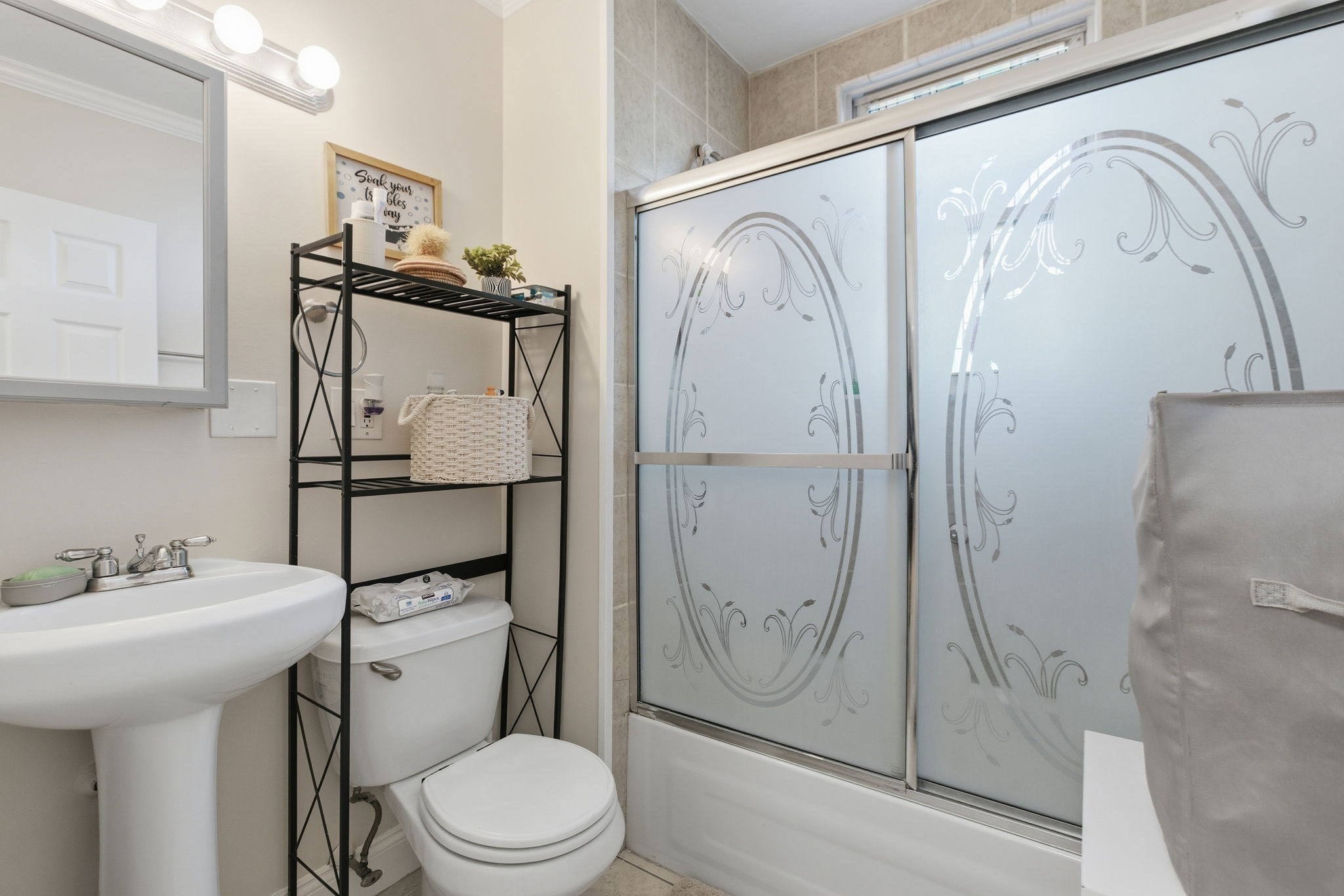 Boston, Massachusetts, 02121, United States, 5 Bedrooms Bedrooms, ,2 BathroomsBathrooms,Residential,For Sale,1993888