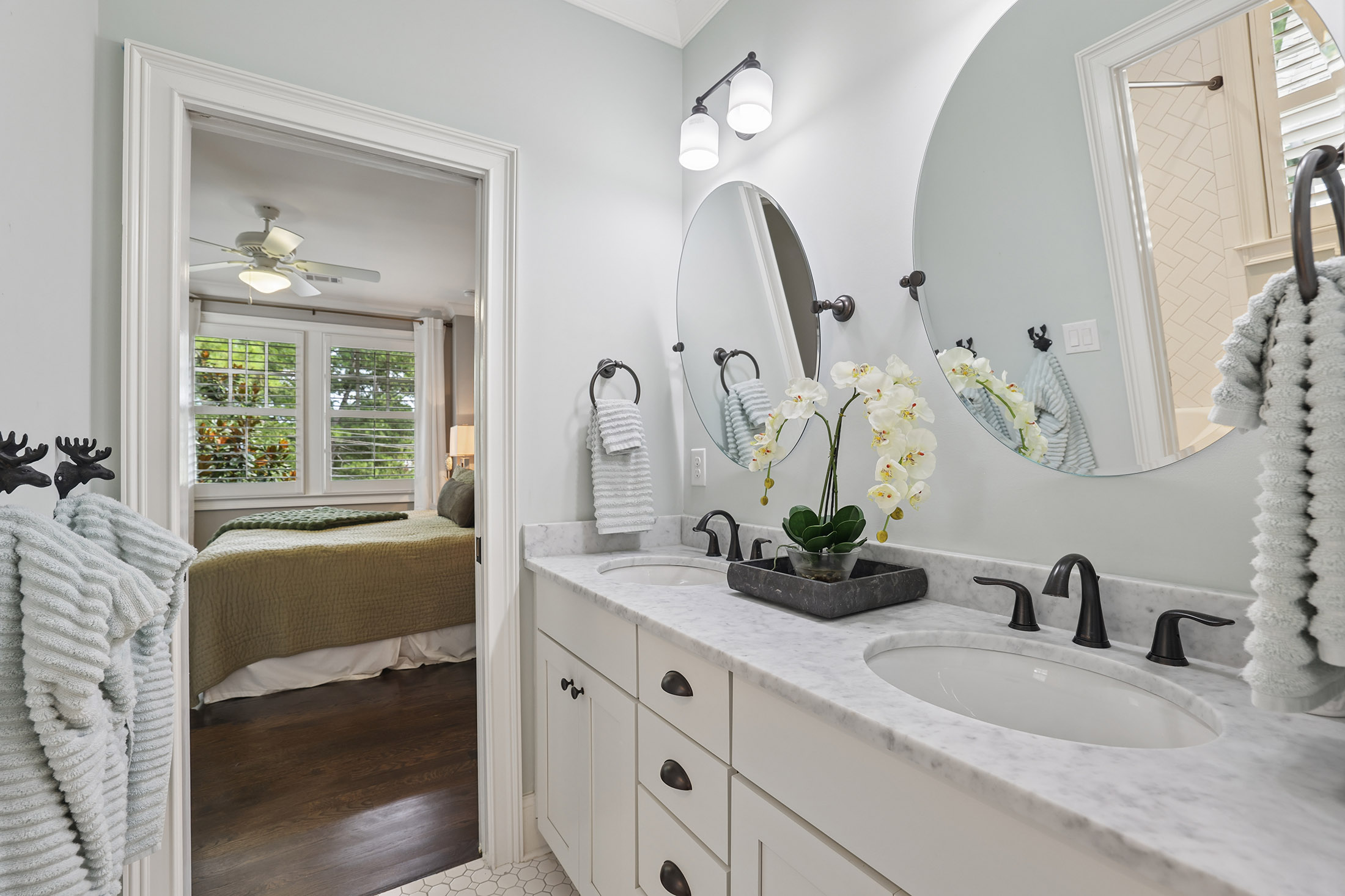  Classic Craftsman Style with a Modern Take in the Heart of Brookhaven - 物件實景