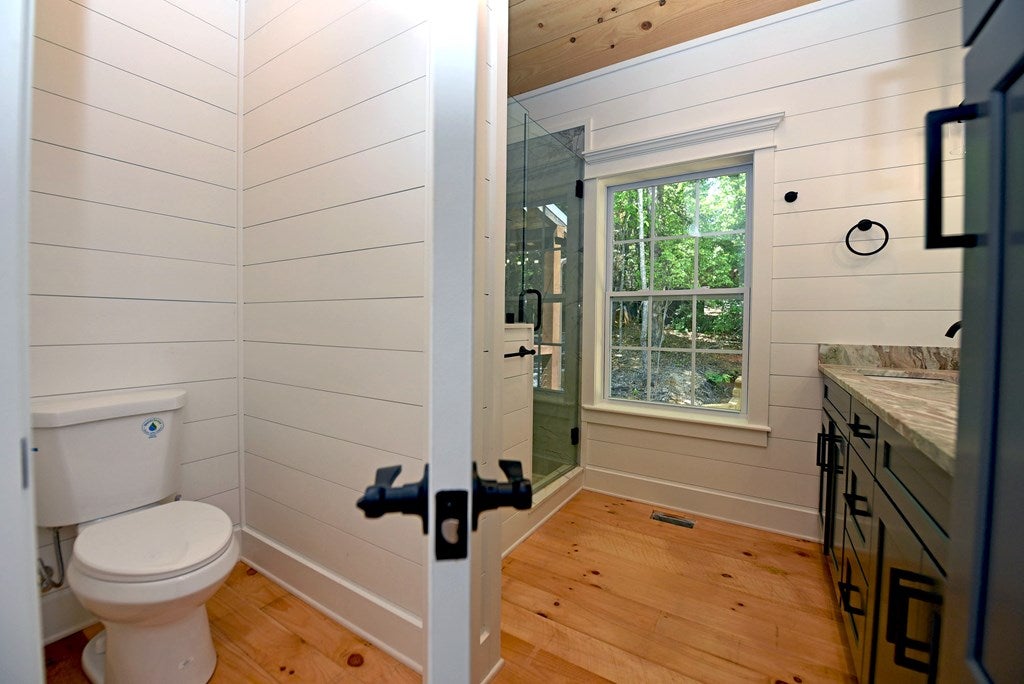 Blue Ridge, Georgia, 30513, United States, 2 Bedrooms Bedrooms, ,2 BathroomsBathrooms,Residential,For Sale,1805607