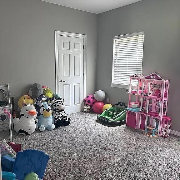 Fort Gibson, Oklahoma, 74434, United States, 5 Bedrooms Bedrooms, ,3 BathroomsBathrooms,Residential,For Sale,1980443