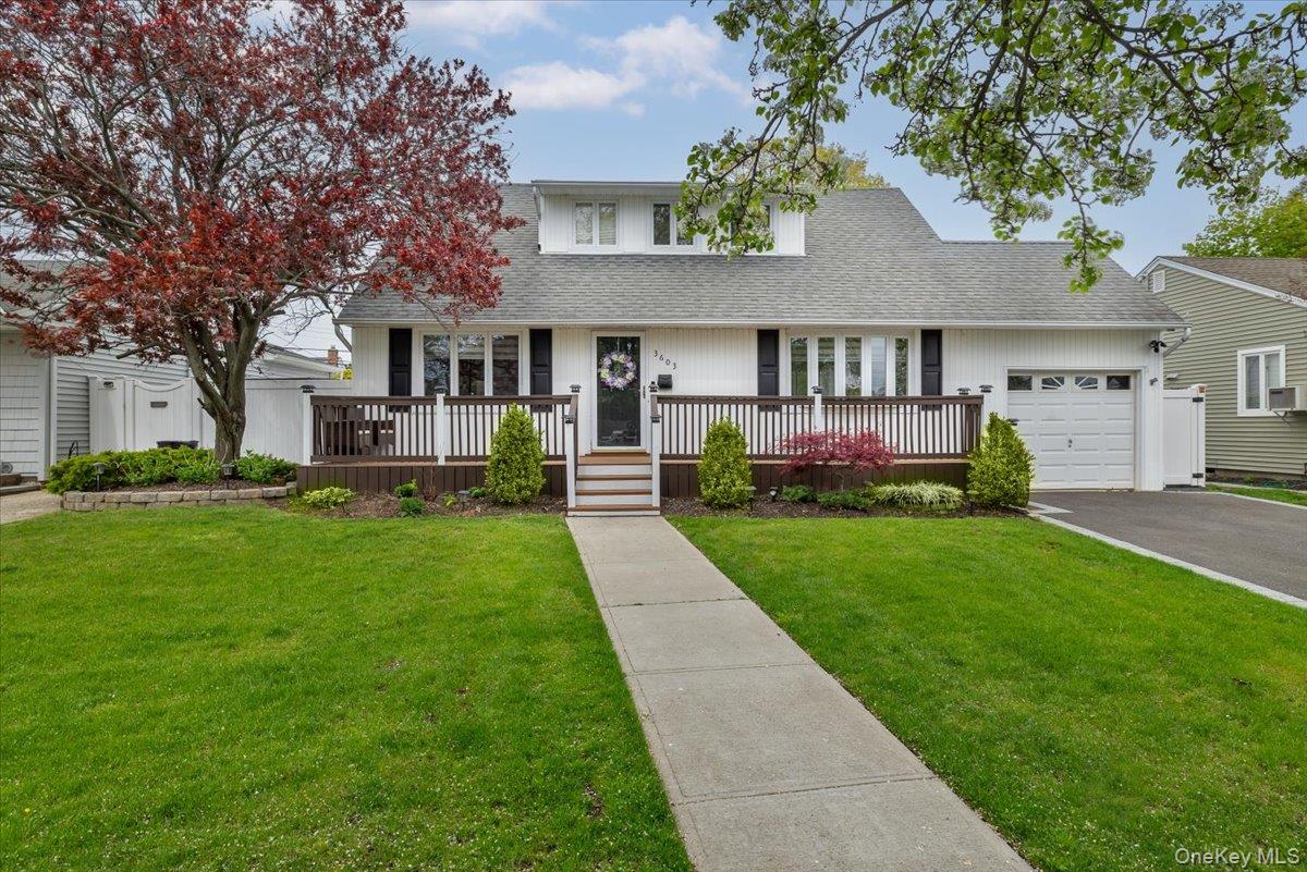 Southview Ave, Wantagh, NY 11793
