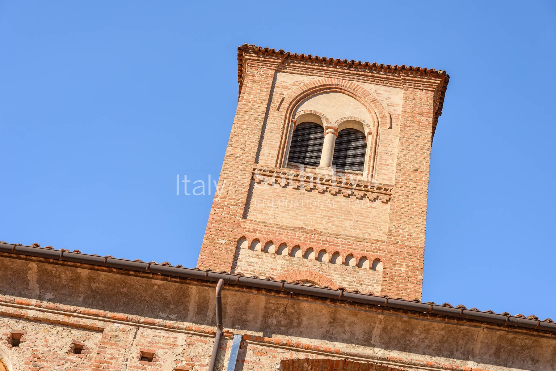  Splendid residence with swimming pool in the centre of Cherasco - 物件實景
