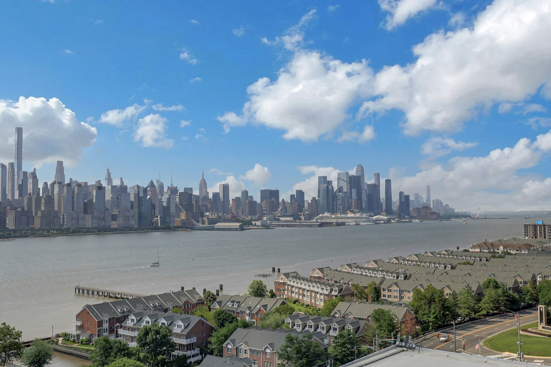  7000 Boulevard East, 39G  Guttenberg, NJ 07093 - 物件實景