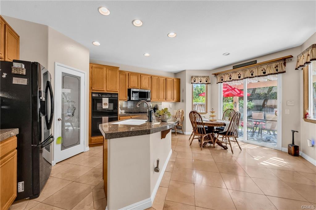 Eastvale, California, 92880, United States, 4 Bedrooms Bedrooms, ,3 BathroomsBathrooms,Residential,For Sale,1914327