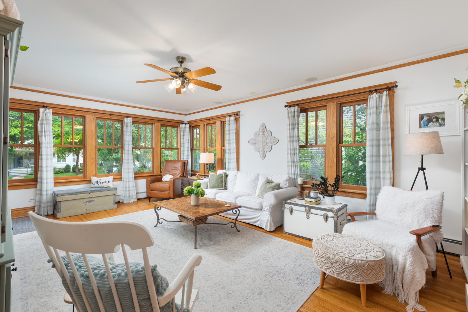 Naperville, Illinois, 60540, United States, 4 Bedrooms Bedrooms, ,4 BathroomsBathrooms,Residential,For Sale,1926208
